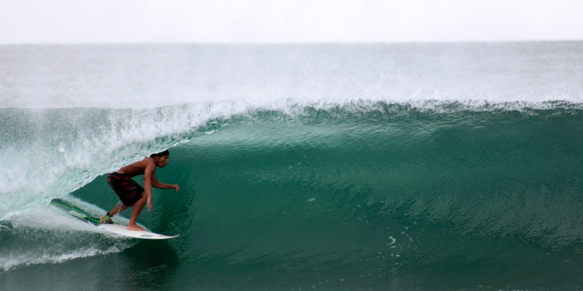 Surfer hawai histoire